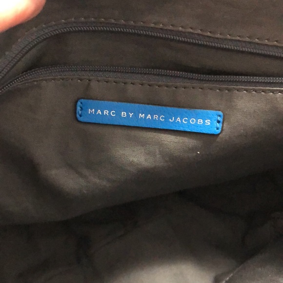 Marc Jacobs , large genuine Italian leather crossbody bag / purse. - Picture 7 of 10